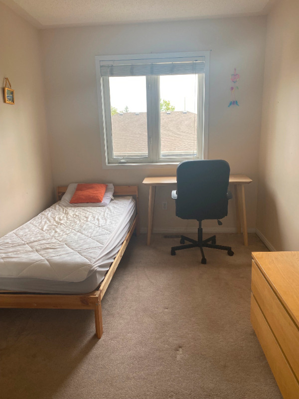 Room available for a coop student in Room Rentals & Roommates in Markham / York Region - Image 4