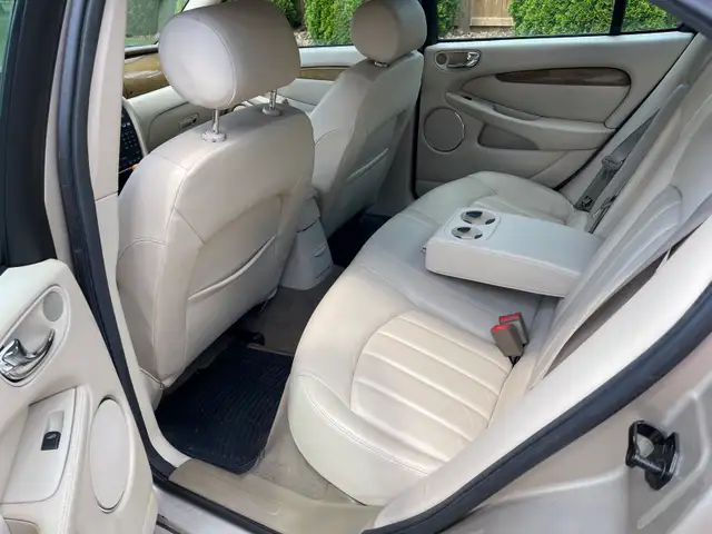 Jaguar X-Type513987934274856967