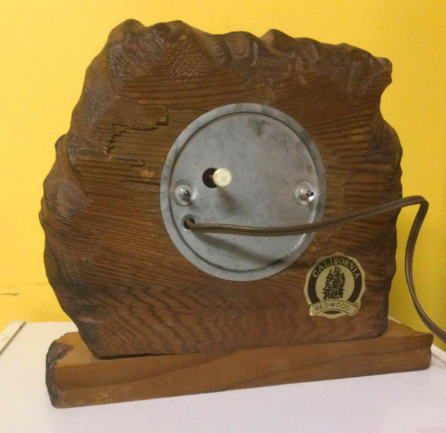 Vintage California redwood clock in Home Décor & Accents in Moncton - Image 2