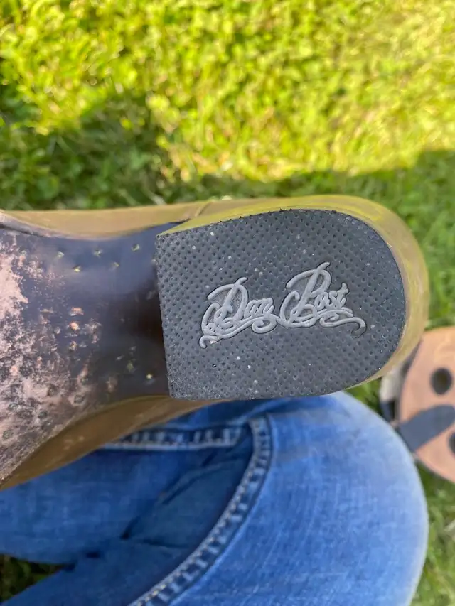 (NEGOTIABLE PRICE) Calgary Stampede Women's Cowboy Boots in Women's - Shoes in Red Deer - Image 9