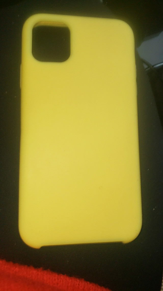 Iphone 11 glow in the dark case in Cell Phones in Markham / York Region