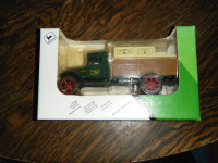 John Deere ERTL 104  1931 Hawkeye Delivery Truck Die-Cast Bank