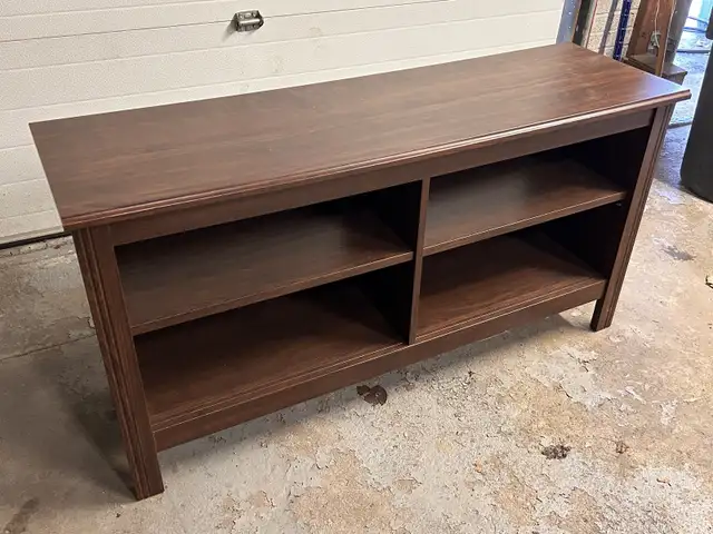TV stand in TV Tables & Entertainment Units in City of Toronto - Image 2