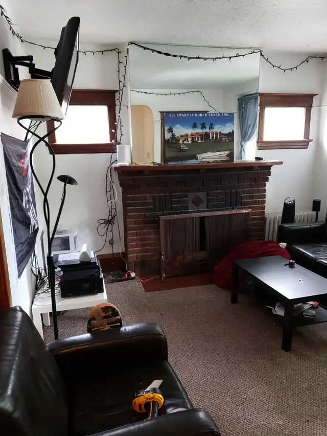 A nice house, all inclusive call 416 897-4445 Christie-St.Clair