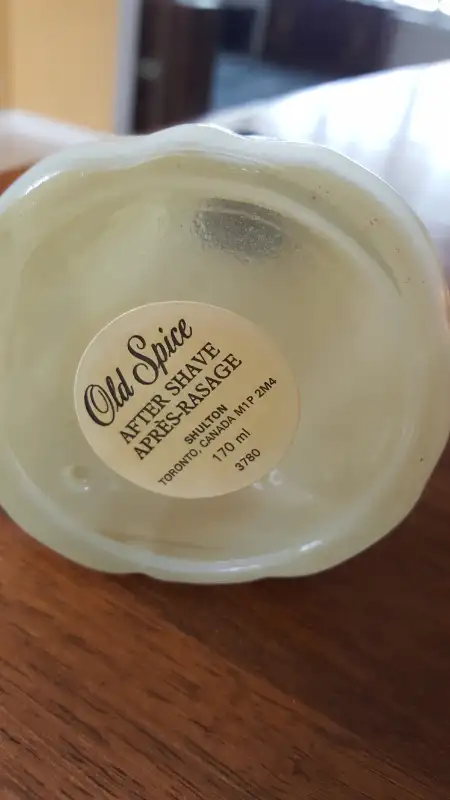 Vintage Old Spice After Shave Lighthouse Bottle Shulton Canada in Arts & Collectibles in Brantford - Image 4