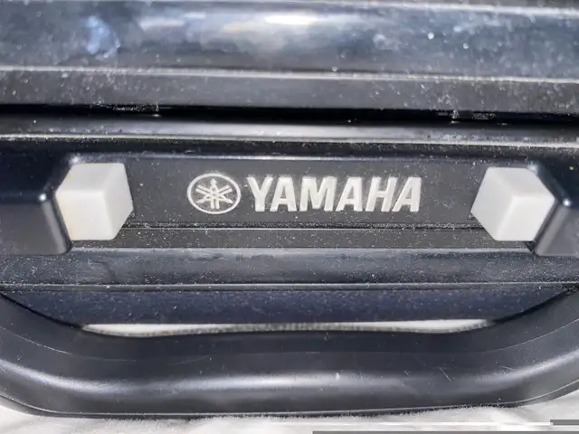 Yamaha Clarinet. Model #250. Absolute MINT condition. in Woodwind in Saskatoon - Image 7