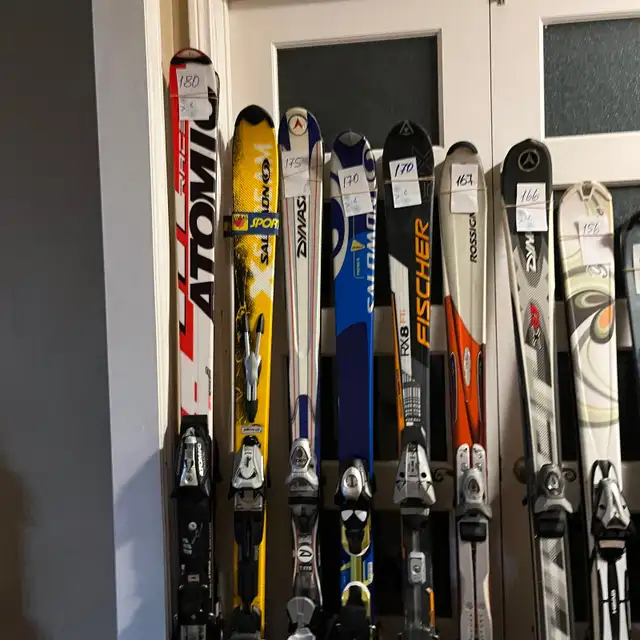 ski with boots in Ski in Markham / York Region - Image 3