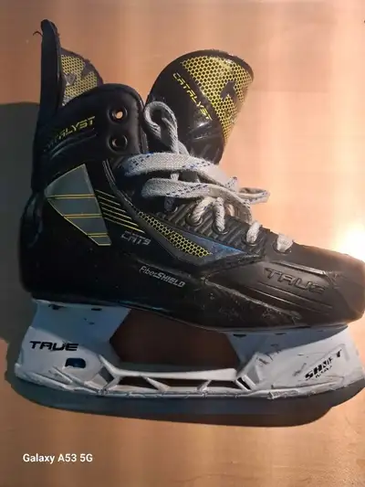 True Catalyst Youth Hockey Skates (Size 4), View more