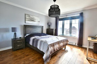 Well maintained bedroom set (Queen) - Elegant Grey