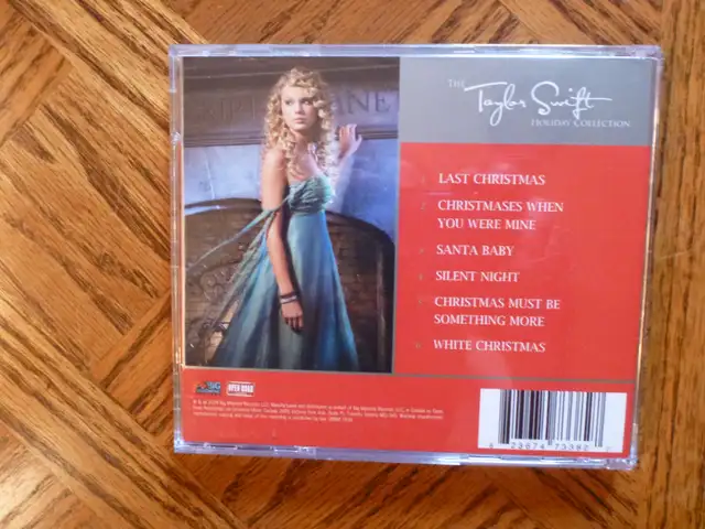 Holiday Collection – Taylor Swift    CD   mint   $20.0062863264930561121