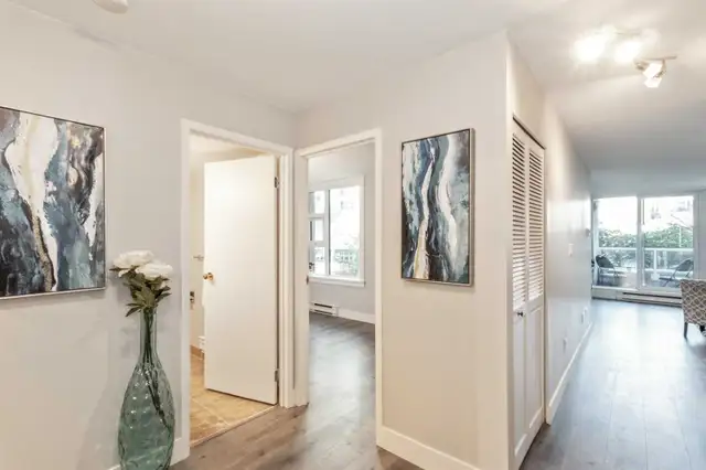 Large 2 bdrm 2 bath unfurnished near Stanley Park in Long Term Rentals in Downtown-West End - Image 7