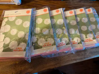 Lot of Martha Stewart Eyelet Rosette Garlands(NIP), View more