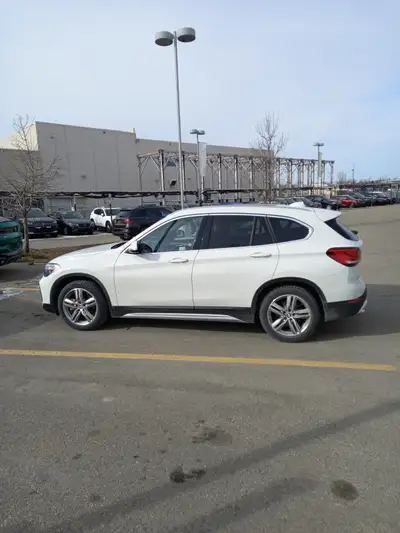 2021 BMW X DRIVE 28ì 4 DR SUV-AWD TWIN TURBO INLINE-4 Delivers 228 HP Luxury Compact SUV blends Styl...