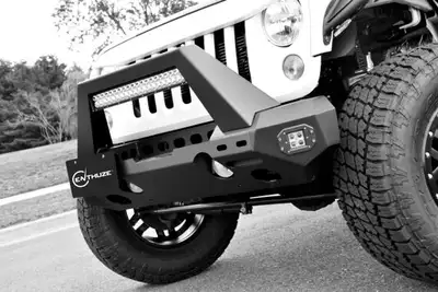 This stinger-style brush guard is constructed from T6 aluminum alloy to be strong, lightweight and r...