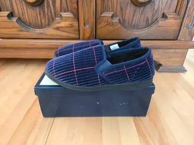 Pantoufles mules pour hommes neuves, View more