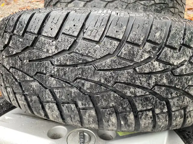Uniroyal winter tires on wheels 5 x 114.3 215 65 16 in Tires & Rims in North Bay - Image 4