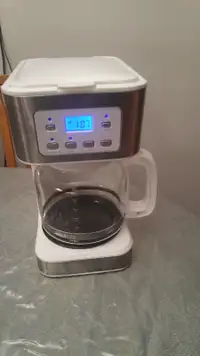 Coffee maker, 2-12 cups, programmable