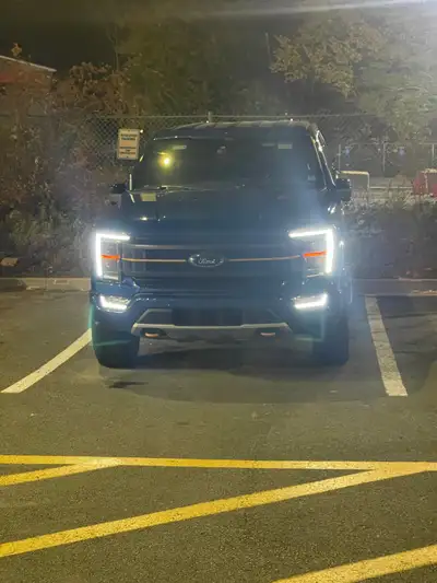 2022 Ford F-150 No issues No accident Smoke and pet free 47,000km VERY LOW MILEAGE FIRM !