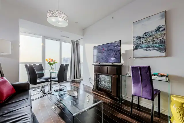 Furnished Condo | Steps to Sick Kids & TGH | No Lease