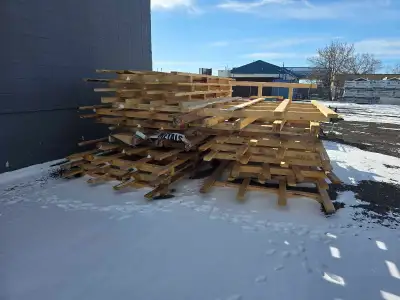 Free pallets, they're all 5 x 10 and 4 x 10 Located in SE Calgary weekdays 9-4