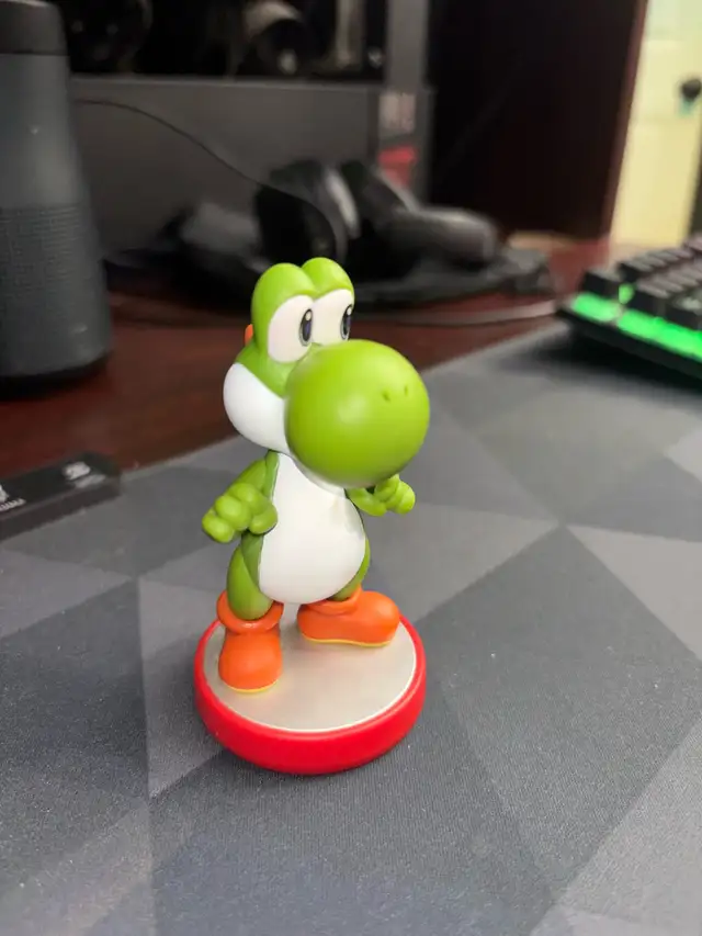 Nintendo AMIIBO + Disney Infinity Figure Collection in Toys & Games in London - Image 3