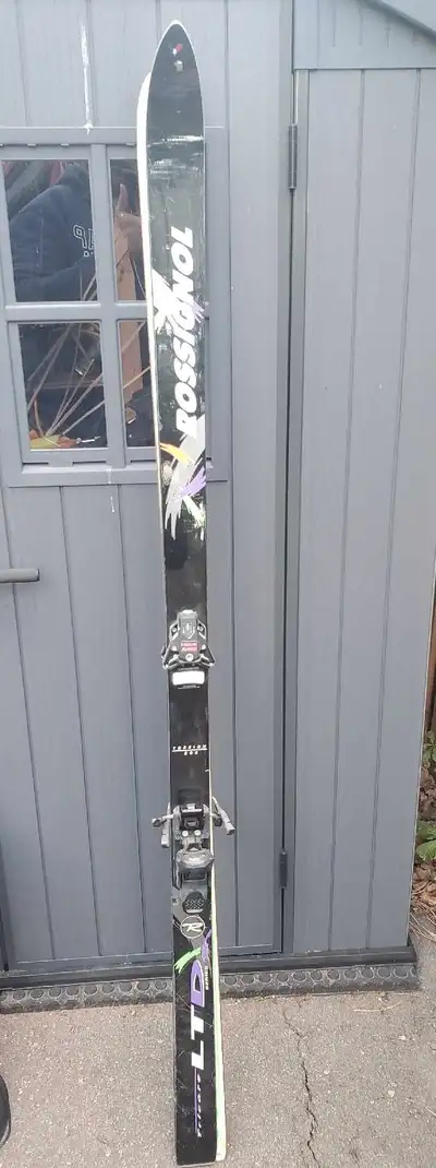 SKIIS FOR SALE, View more