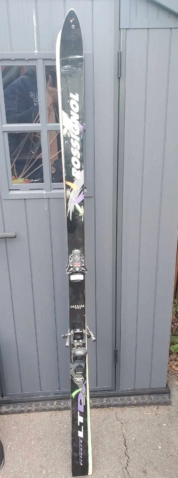 SKIIS FOR SALE in Ski in Brantford - Image 2