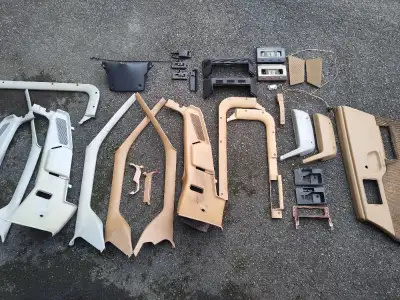 I have various Fiero interior parts available. Too long to list everything. Have a good look at all...