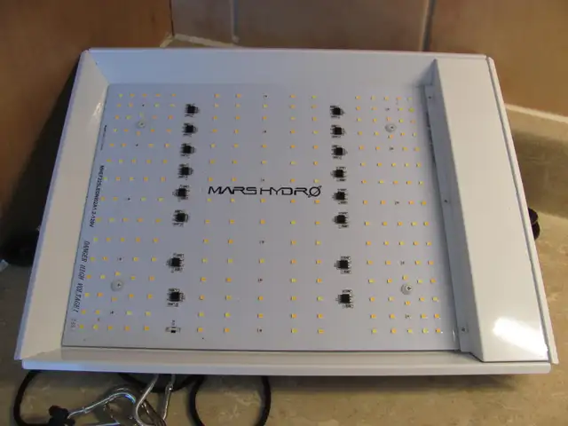 MARS HYDRO TS 600 Full Spectrum LED Grow Light Kit in Outdoor Lighting in Gatineau - Image 3