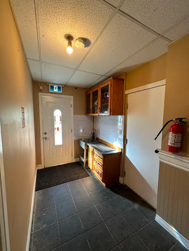 close niagara college/brock university,first floor 1 BR apartmen in Room Rentals & Roommates in St. Catharines - Image 6