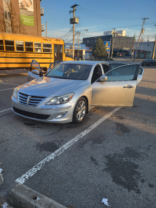 HYUNDAI GENESIS 2012 dans Autos et camions  à Ville de Montréal - Image 2