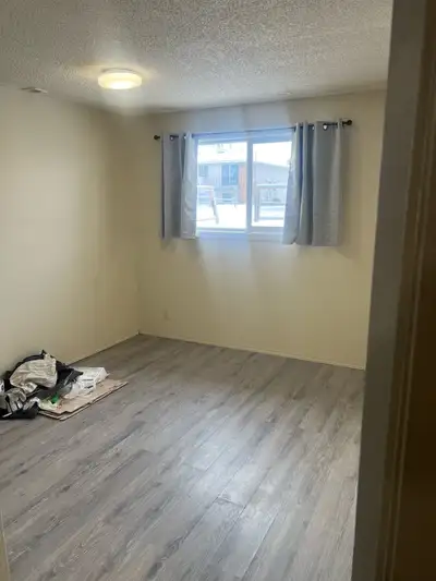 2 bed one bath basement suite with its own entrance on a farm 15min sw of red deer there is one park...