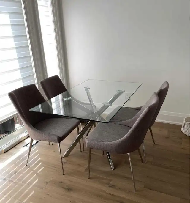 Kitchen Chairs and Table in Dining Tables & Sets in Markham / York Region - Image 3