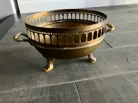 BRASS BOWL AS DECORATION,PLANT,FRUIT OR MORE. PERFECT CONDITION