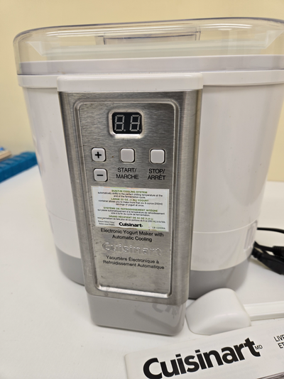 Yaourtière Cuisinart modèle CYM-100C avec contenant de 1.5 litre, View more