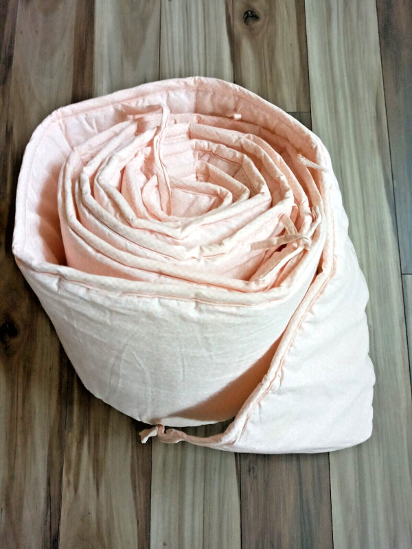 Baby Nursery Crib Bumper Pad Pink Floral Rail Cot Pad - Like New in Cribs in Mississauga / Peel Region - Image 3