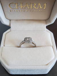 Glacier fire engagement ring 10k white gold 0.18ct