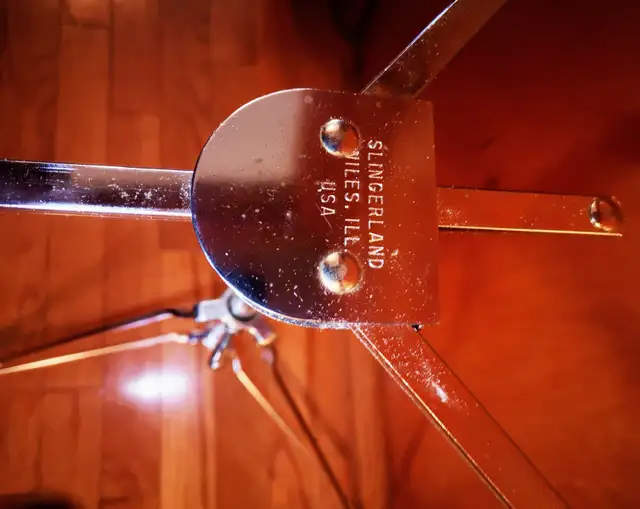 Slingerland snare stand in Drums & Percussion in City of Toronto - Image 3