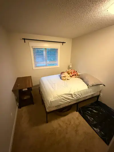 Room Available – August 1 A private room is available starting August 1. Rent: $658/month + utilitie...