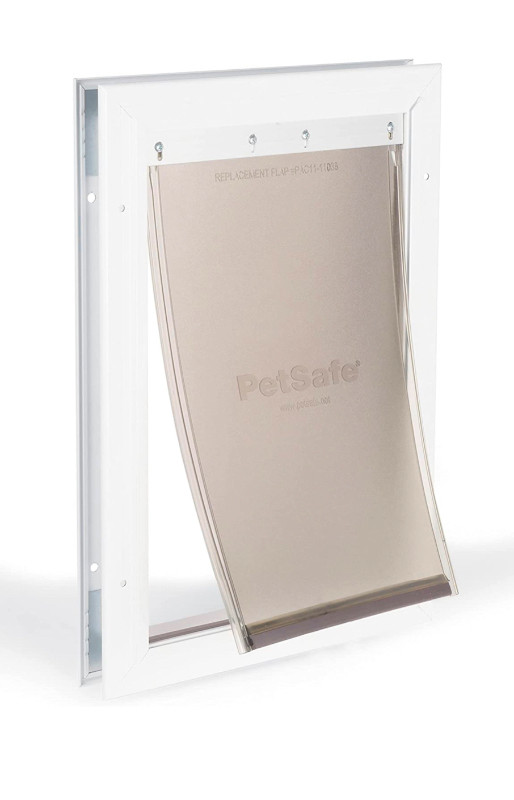 PetSafe Medium Freedom Aluminum Pet Door - New in Accessories in Windsor Region