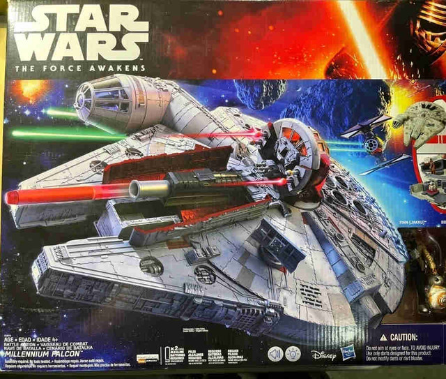 Star Wars Force Awakens Battle Action Millennium Falcon in Toys & Games in Mississauga / Peel Region