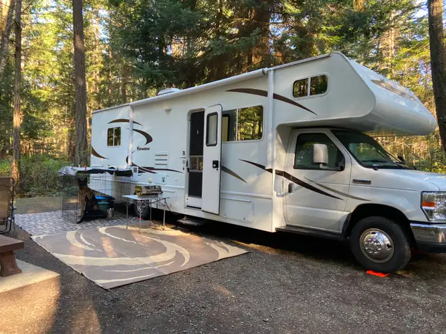 2012 Class C Adventurer 31DS Motorhome in RVs & Motorhomes in Parksville / Qualicum Beach - Image 2