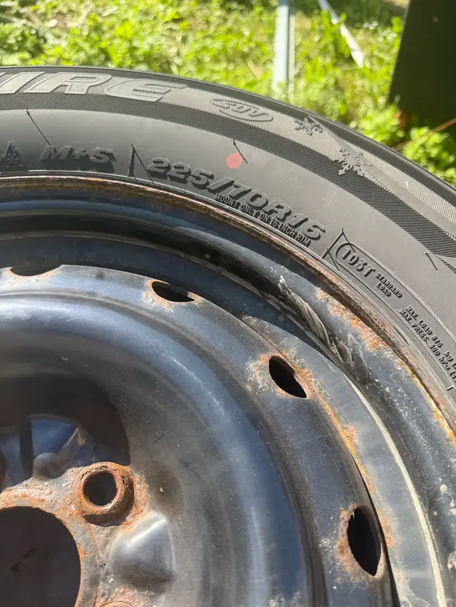 4 winter tires on rim used on Mazda cx7 in Tires & Rims in Kitchener / Waterloo - Image 5