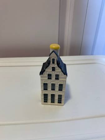 VERY RARE KLM BOLS HOUSE #25 BLUE DELFT HOLLAND AMSTERDAM 1575 N in Arts & Collectibles in Burnaby/New Westminster