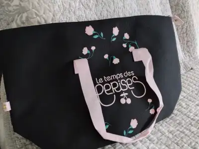 Sac de voyage et pochette, View more