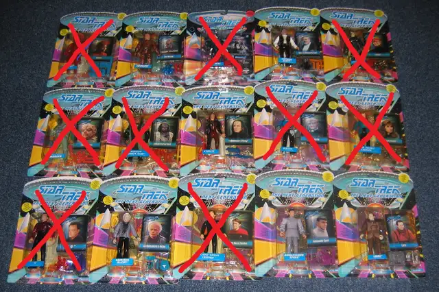 6 Star Trek: Next Generation figures in original package in Arts & Collectibles in Kitchener / Waterloo - Image 2