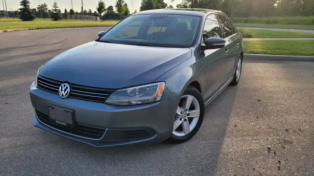 2014 Volkswagen Jetta Comfortline CLEAR CAR in Cars & Trucks in Kitchener / Waterloo - Image 2