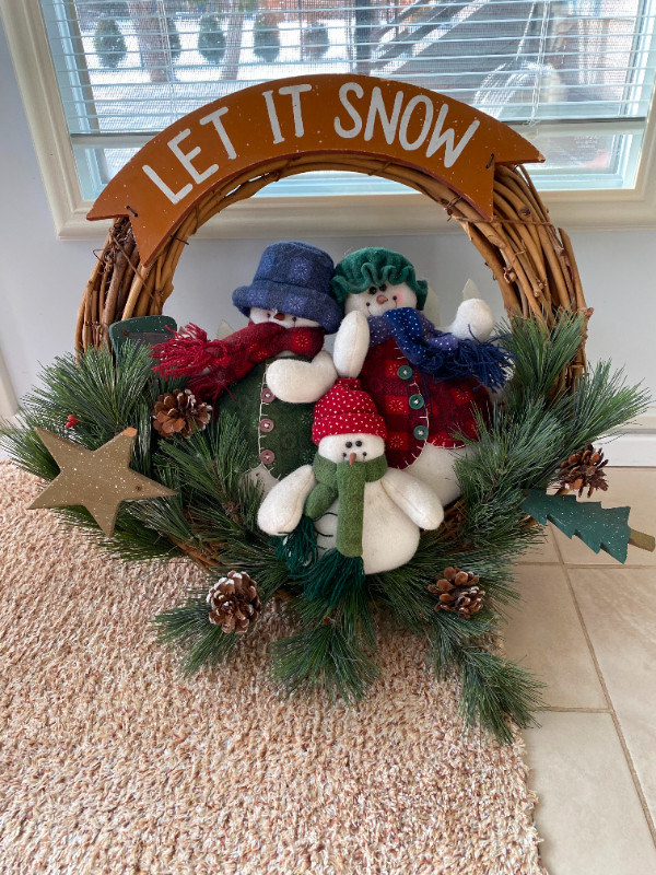 Let It Snow Christmas Wreath in Holiday, Event & Seasonal in Winnipeg - Image 2