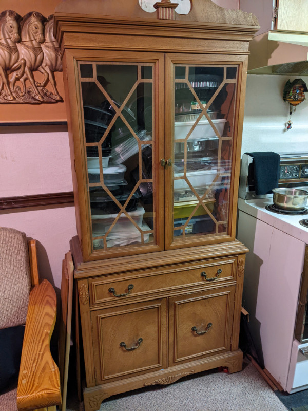 Solid Wood Buffet Cabinet in Hutches & Display Cabinets in Oakville / Halton Region