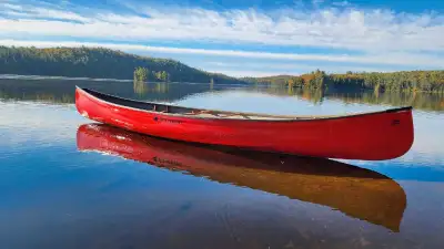 We are the Organic Boat Shop and we deliver Lightweight canoes throughout Canada. www.organicboatsho...